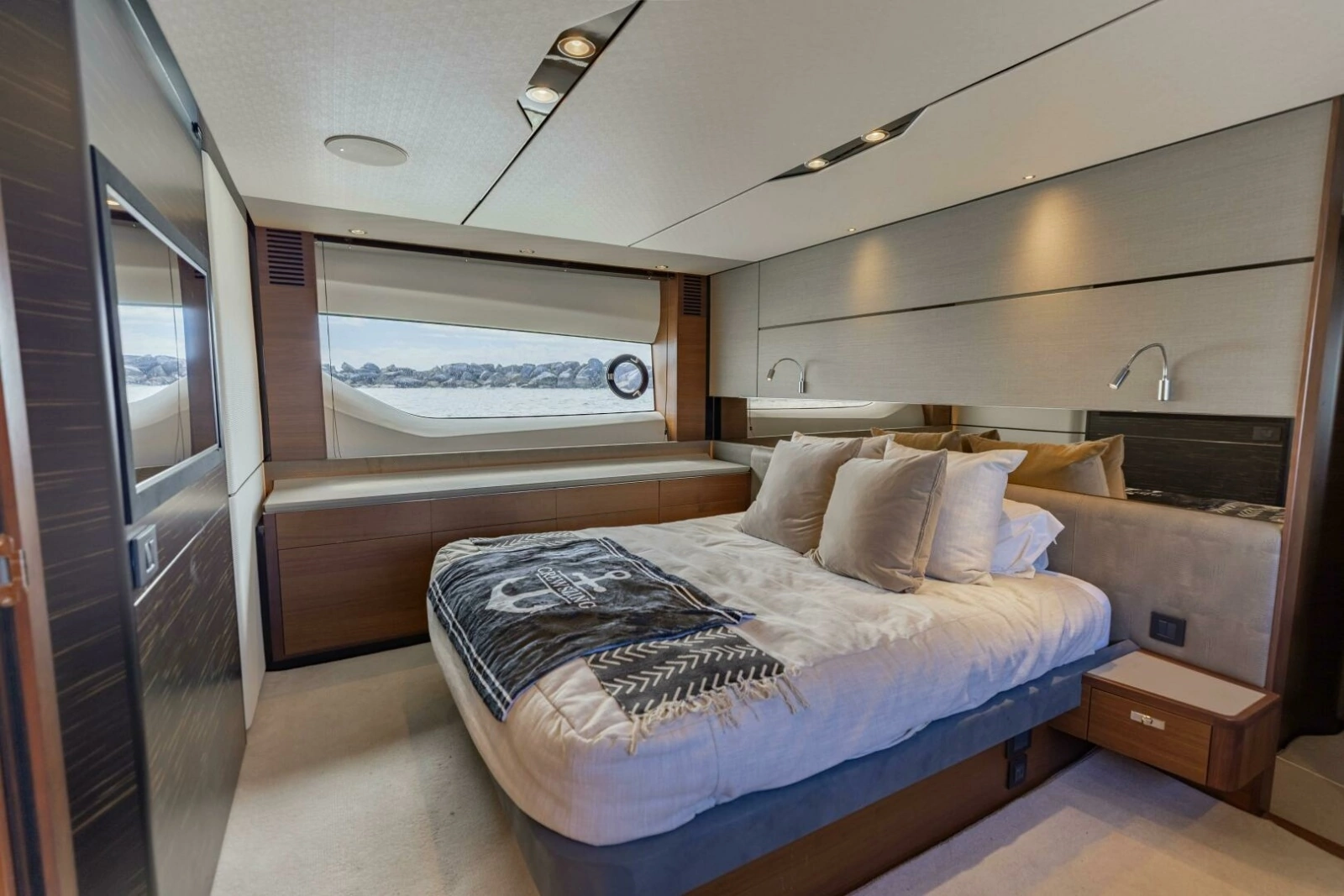CREWSZING 65ft Princess Yacht For Sale