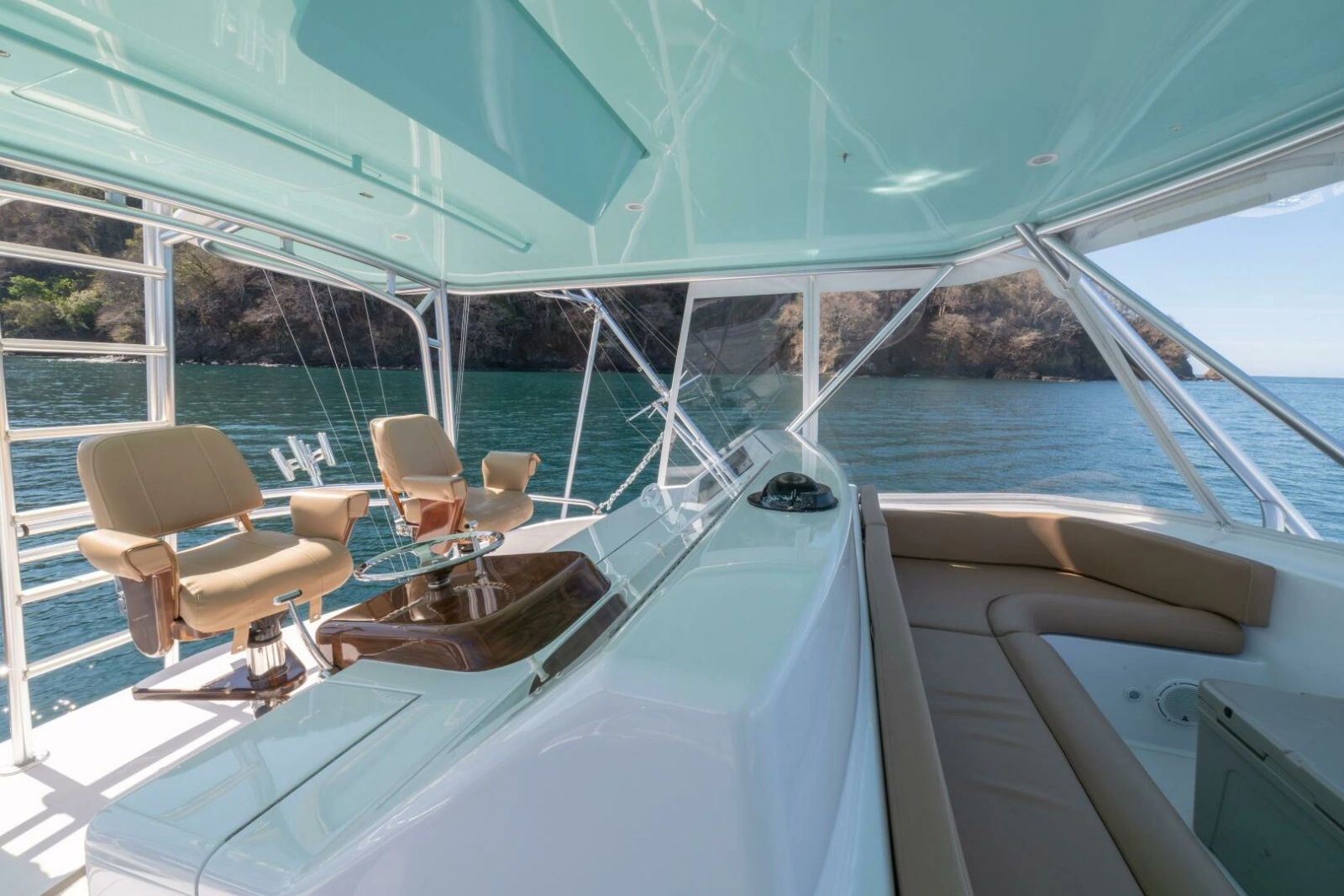 2006 Viking 56 "Scandaloso"