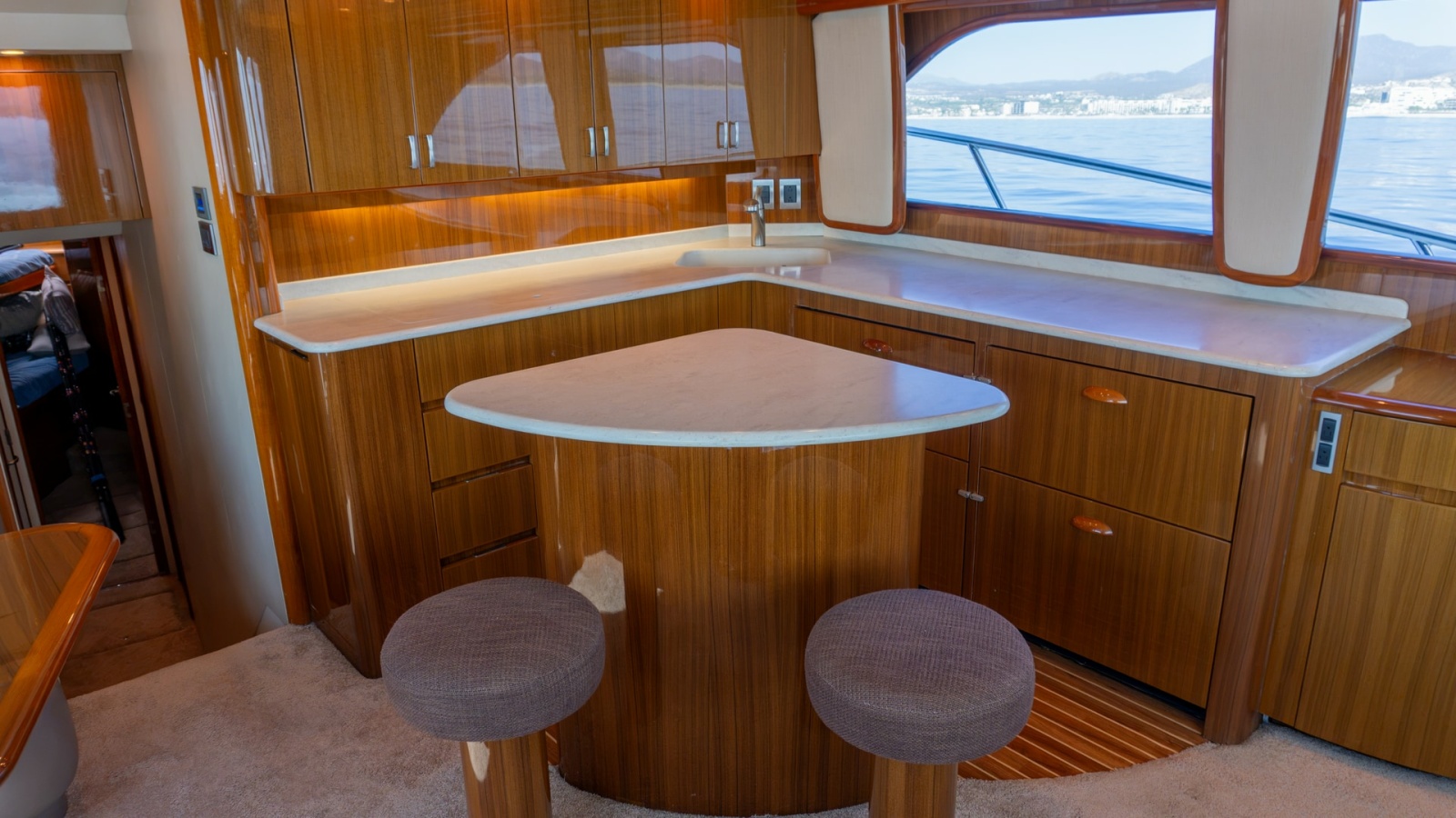 2009 Viking 50 Convertible "Jammin" -