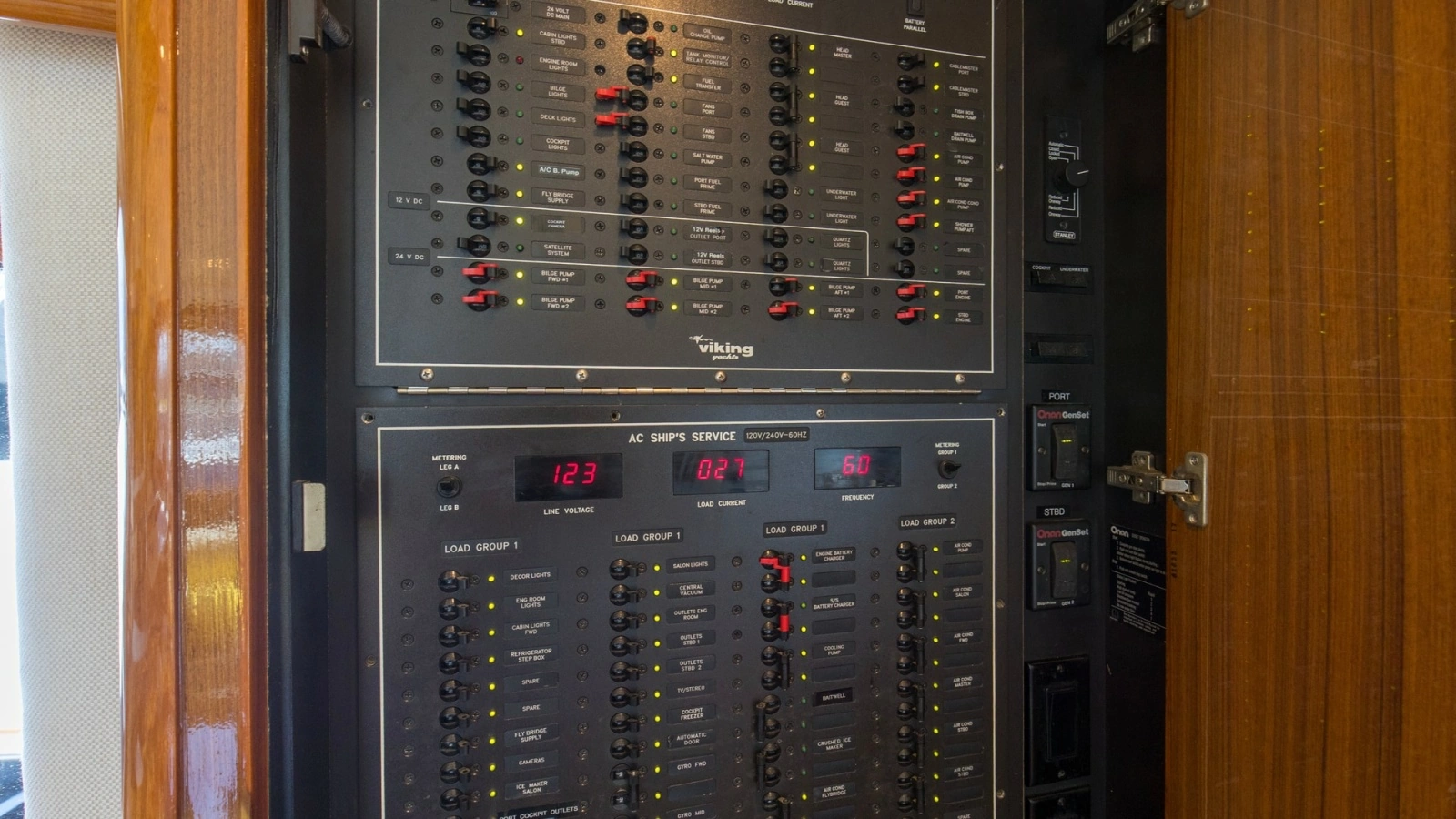 2005 61 Viking Enclosed Bridge Kelkat Breaker Panel