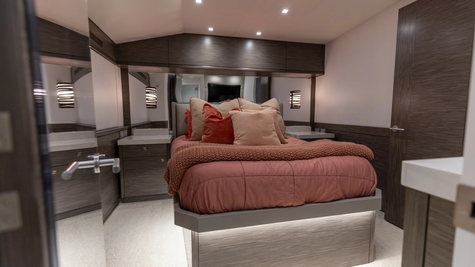 2021 65 Hatteras GT On the DL Master Stateroom (1)