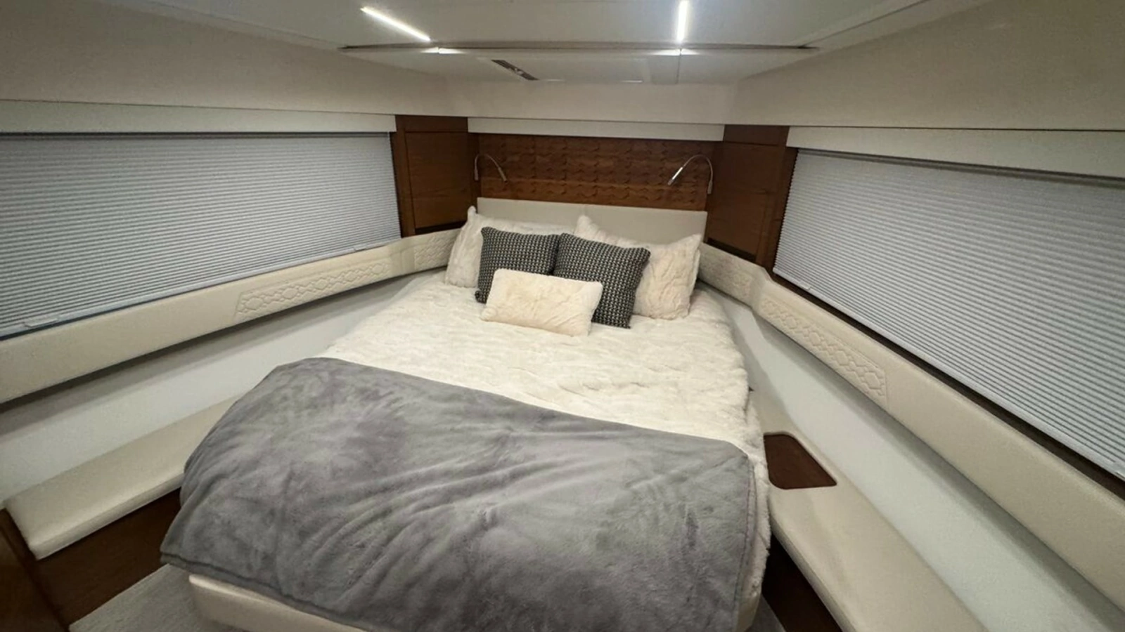 Luxurious Forward Stateroom