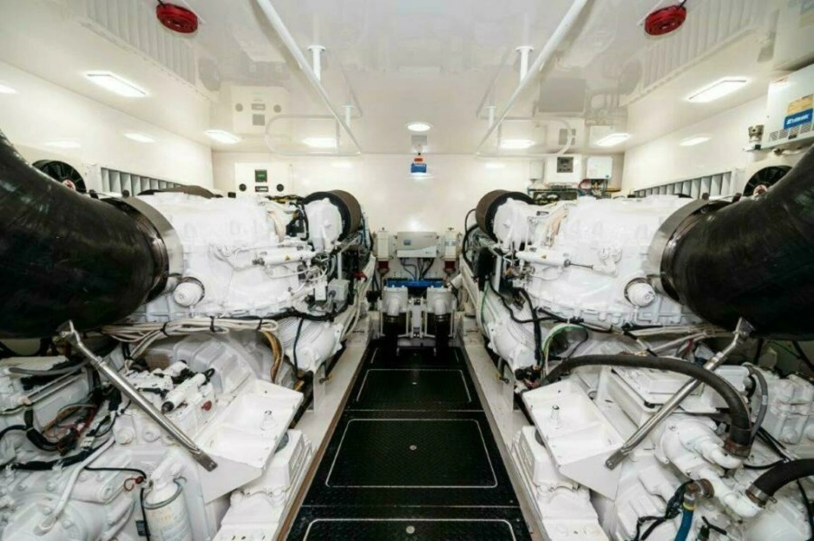 2012 76 Viking Sky Bridge Barefoot Drive Engine Room (2)