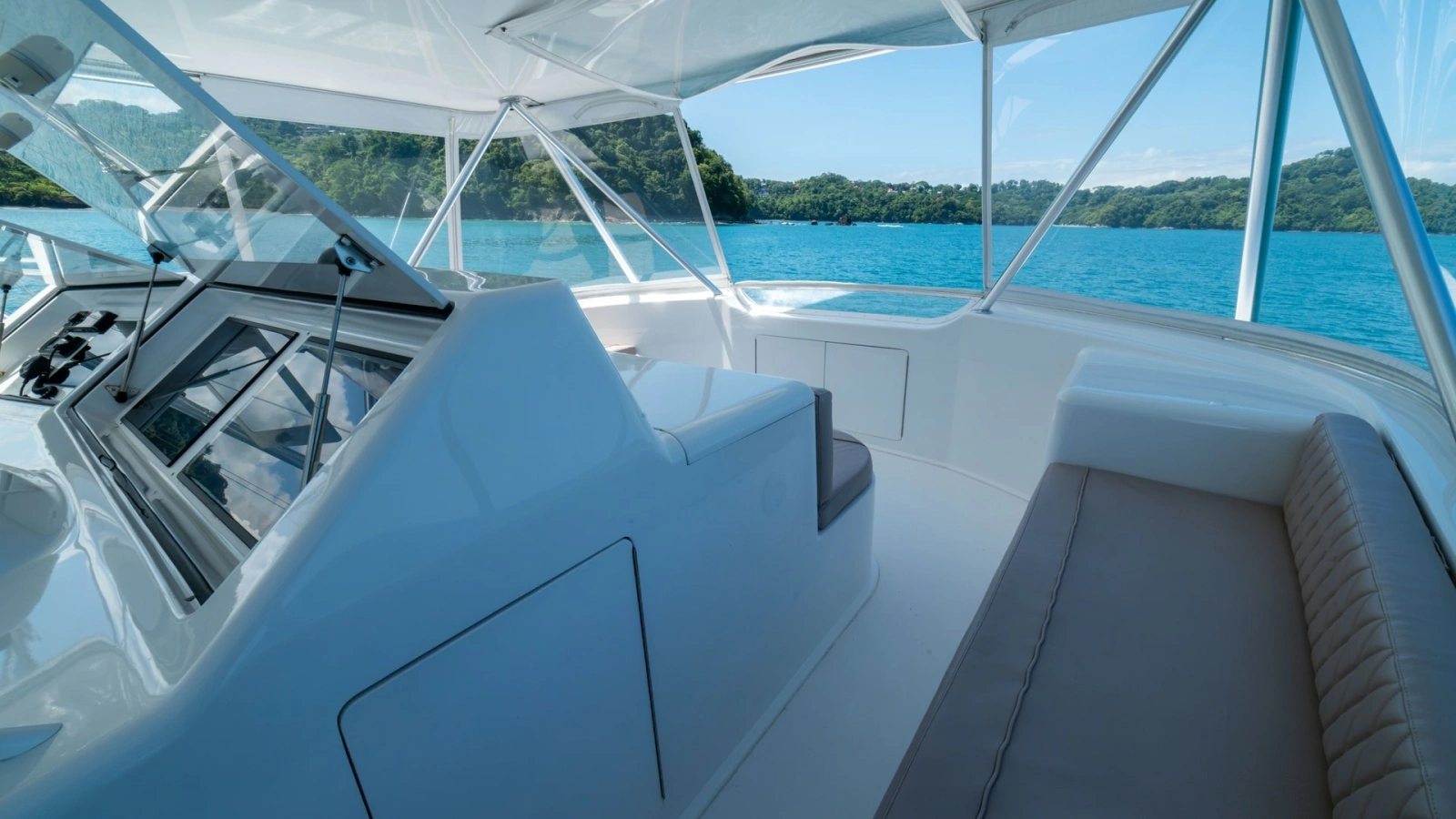 2001 Viking 61 Convertible- Caliente- Flybridge Seating