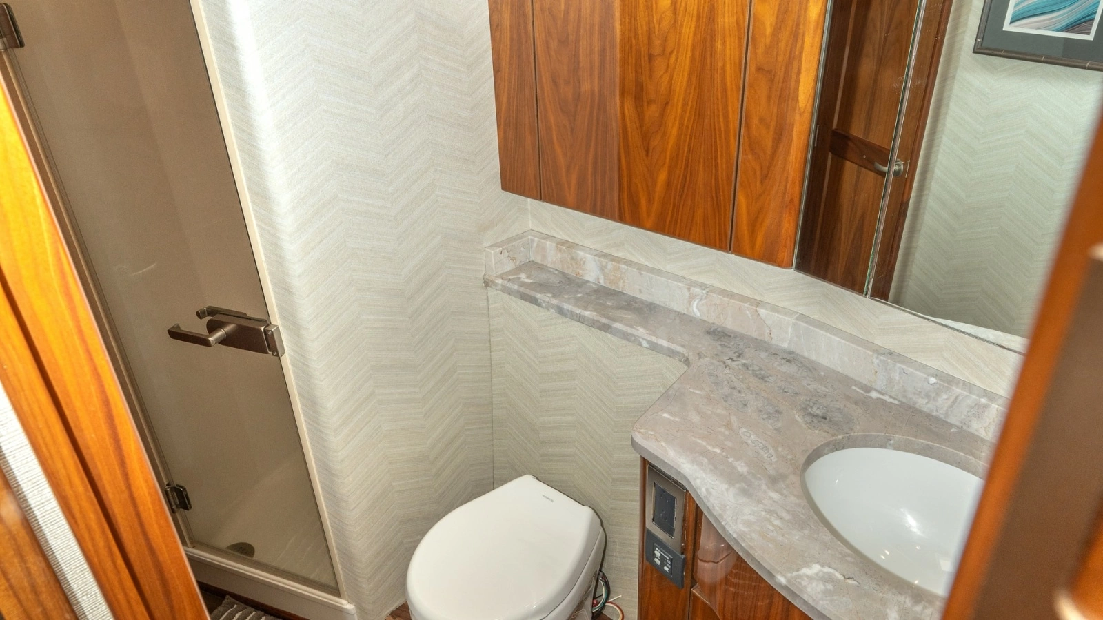 Elegant Yacht Ensuite Bathroom