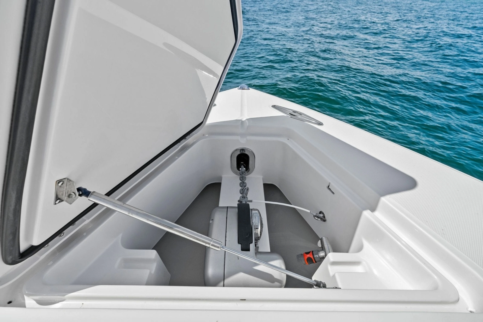 2020 Jupiter 43 SF MENACE Anchor 