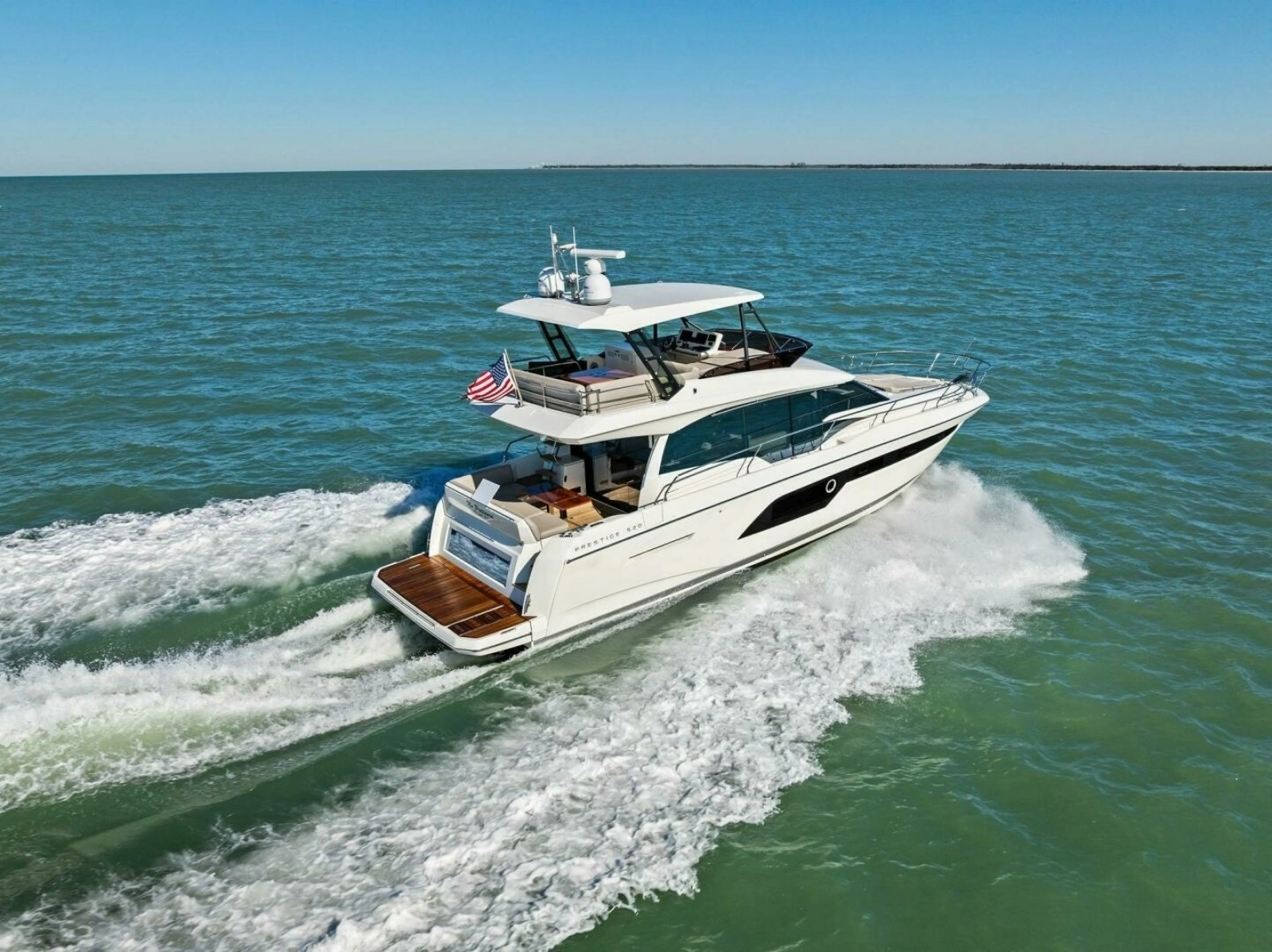 2022 Prestige 520 Flybridge