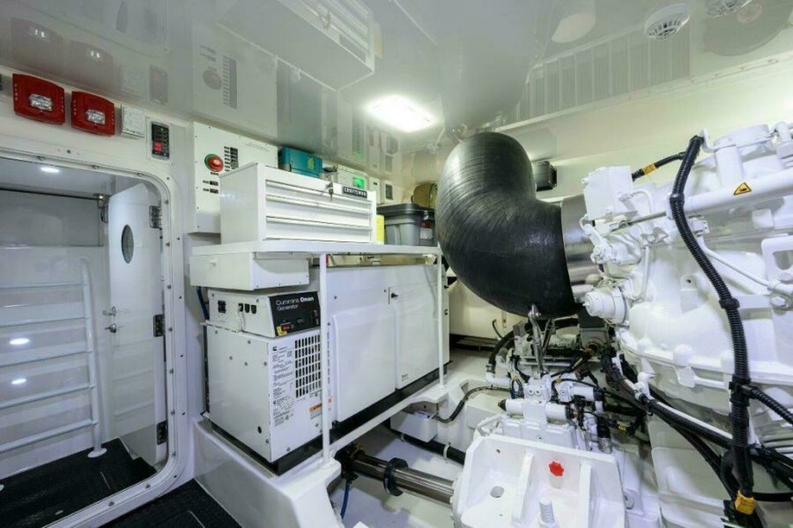 Viking 72 Knot Again - Engine Room