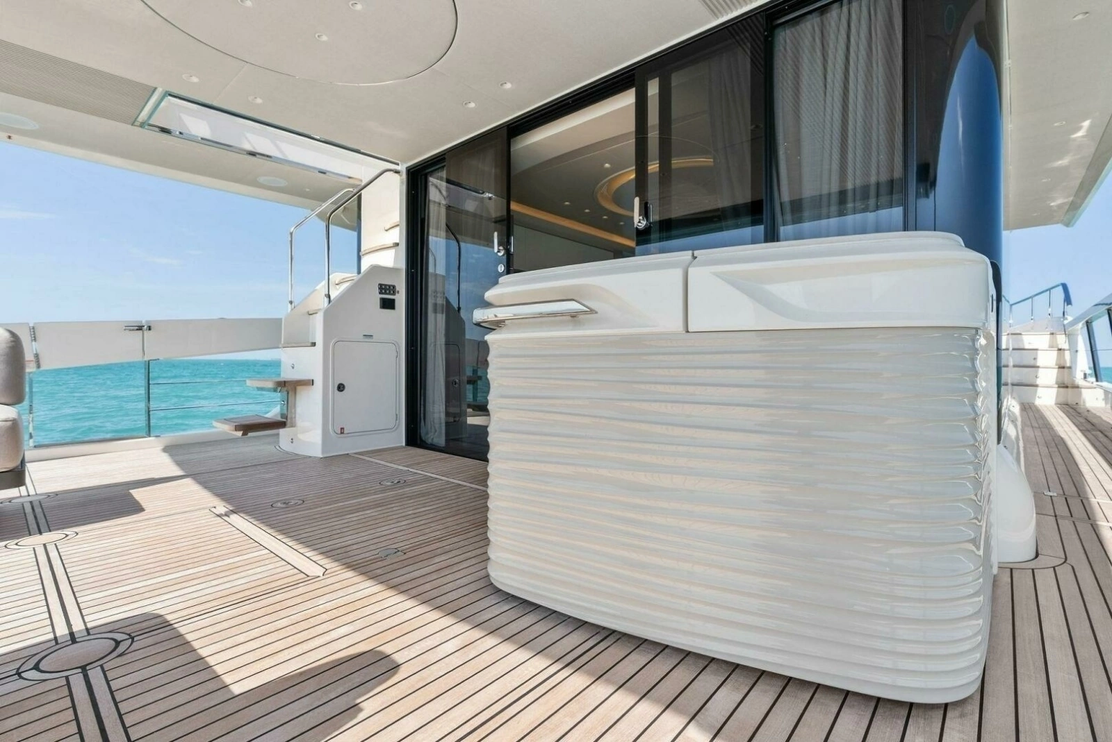 2026 Absolute 70 Navetta - Aft Deck