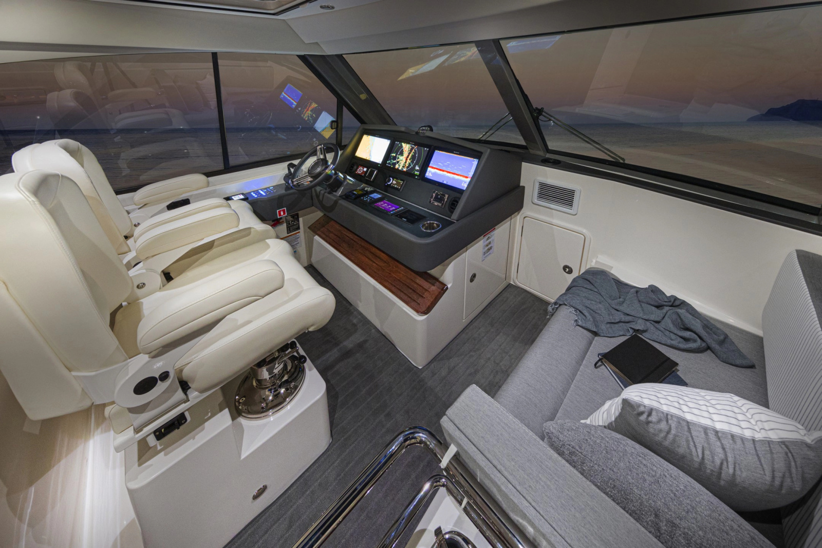 2026 Riviera 50 Sports Motor Yacht