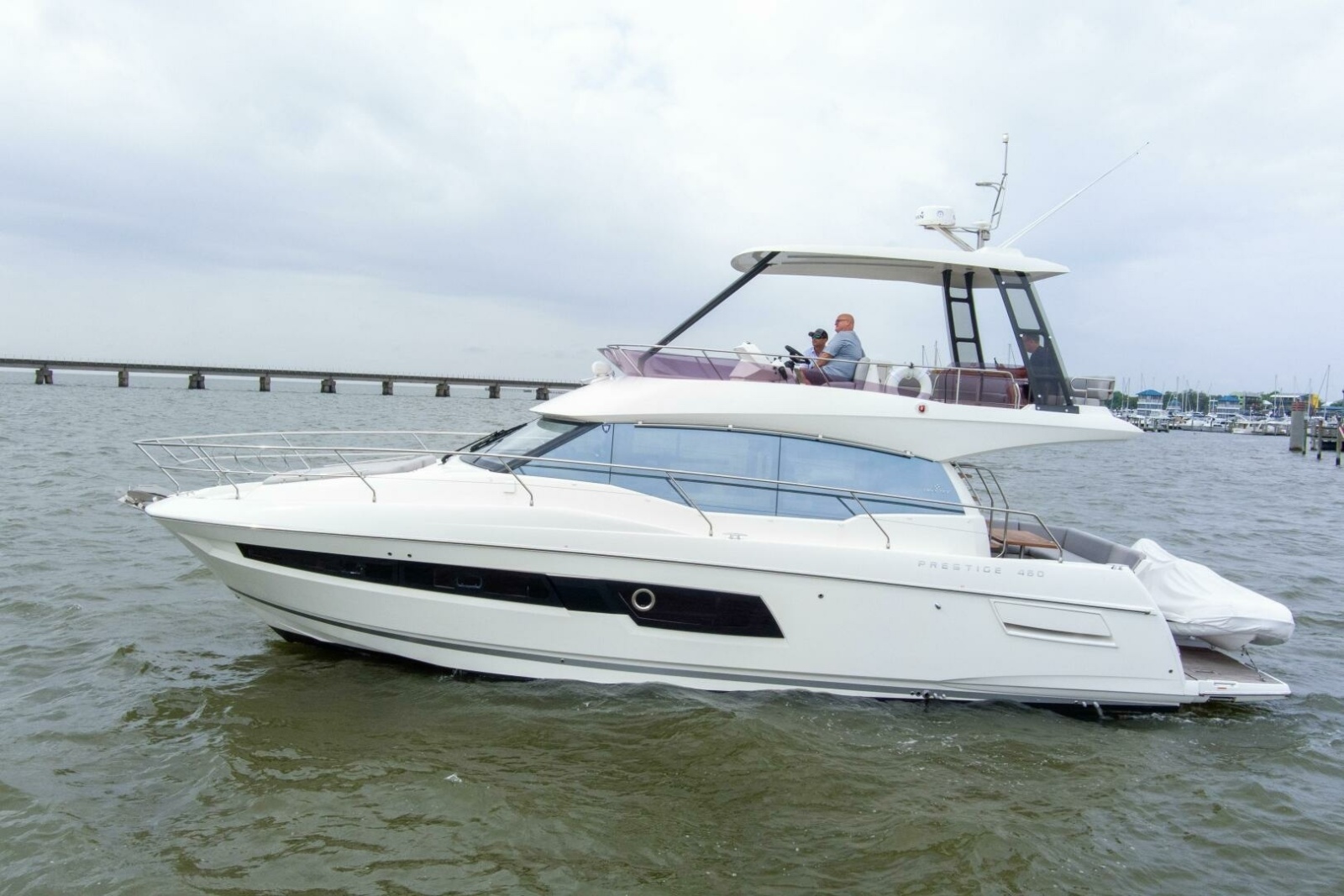 46' 2023 Prestige 460 Flybridge