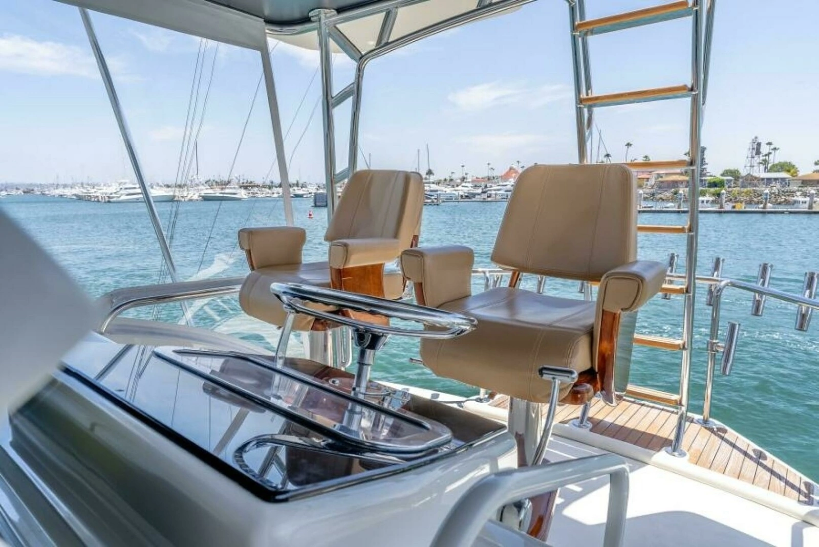 2004 Hatteras 54 Convertible 