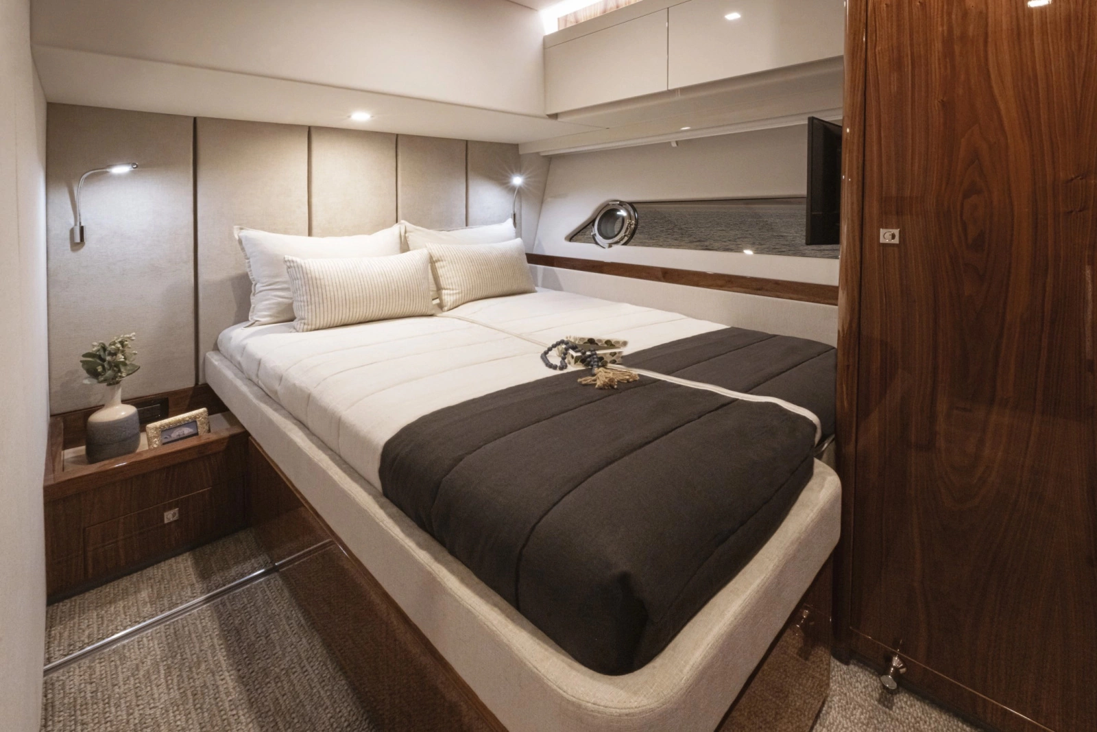 68 Sports Motor Yacht 68ft Riviera Yacht For Sale