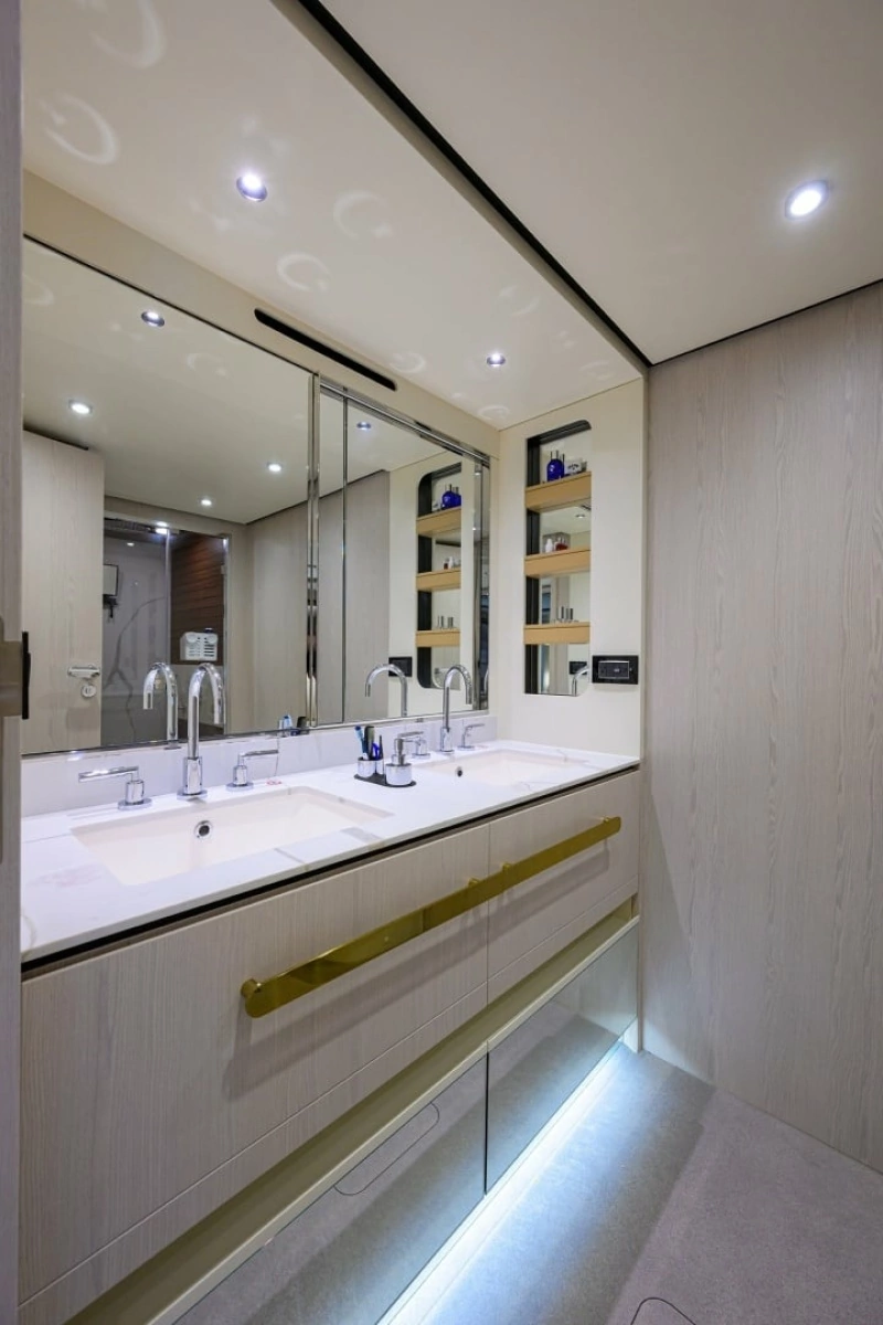 Azimut 78 - DT78 - Guest Head