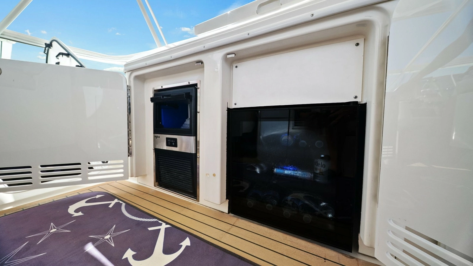 2008 Carver 56 Voyager