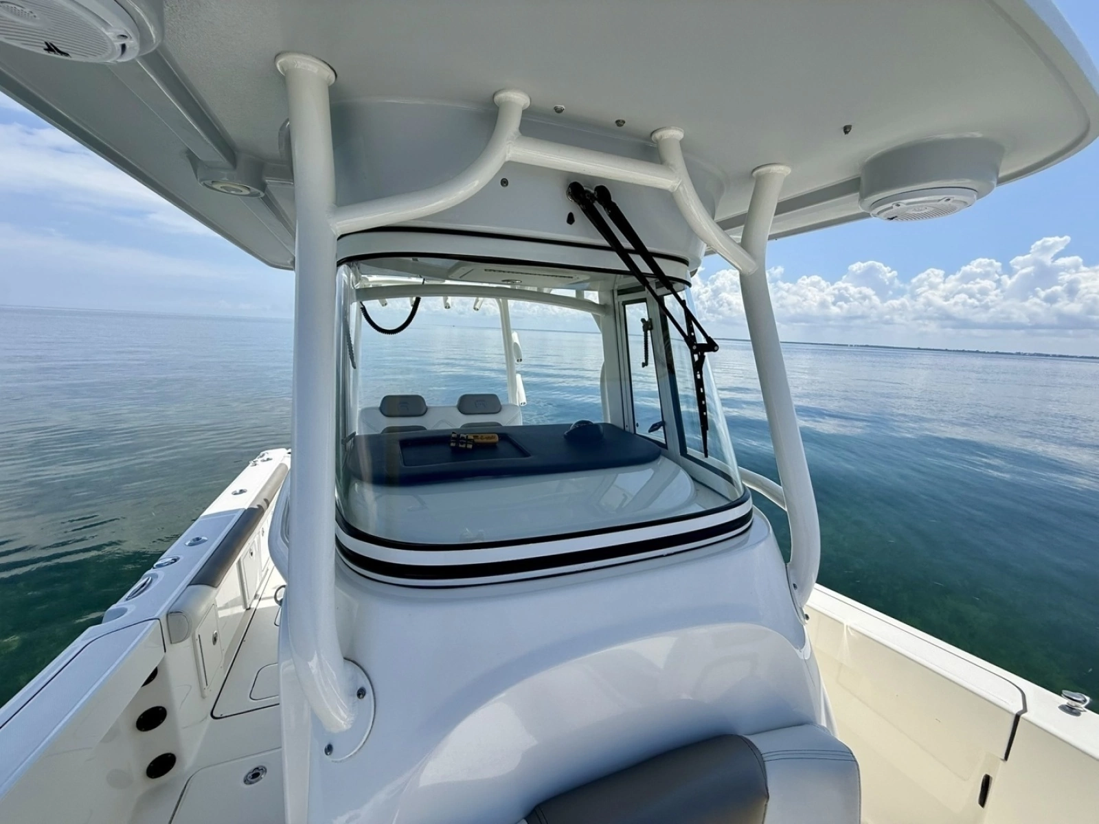29ft World Cat Yacht For Sale