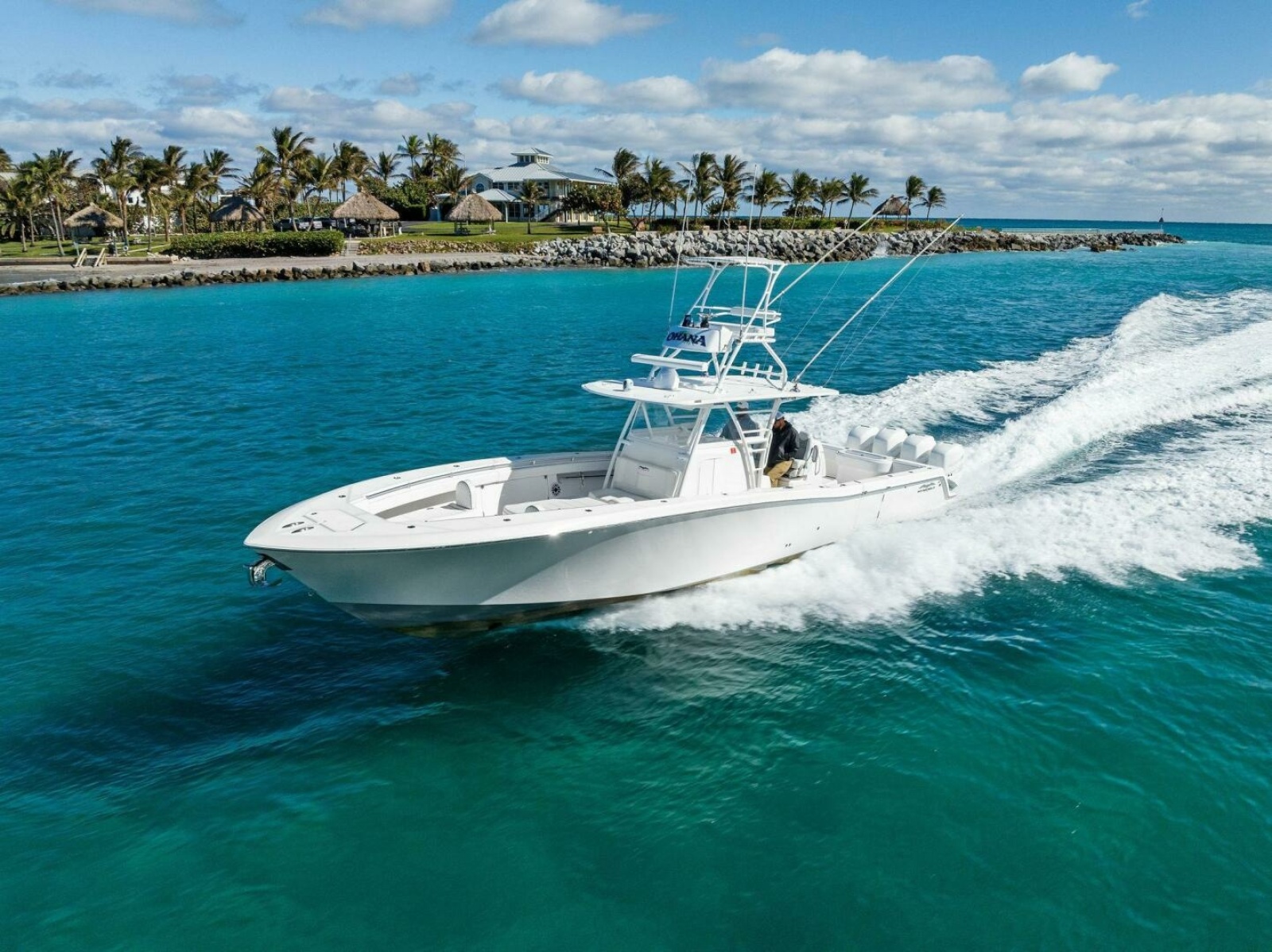 42' 2019 Invincible 42 Open Fisherman