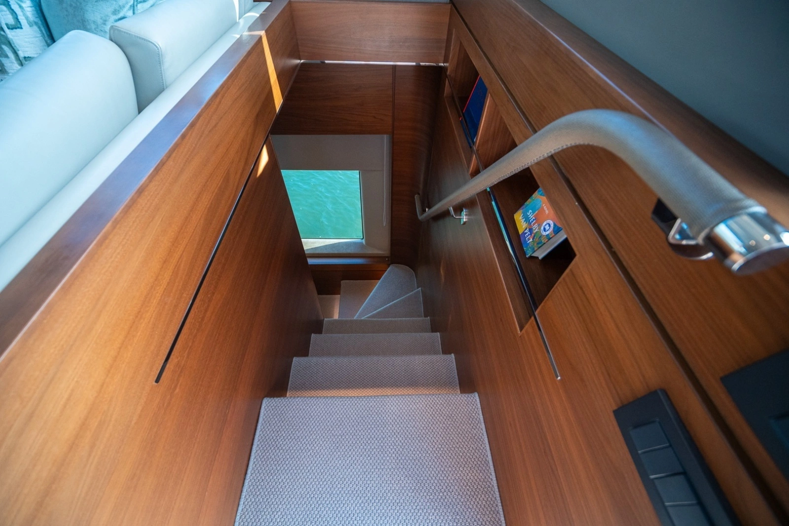 2017 Princess 68 Flybridge