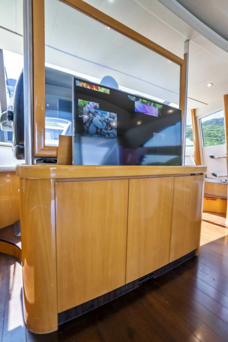 2005 Pershing 76 Motor Yacht - Denise - Salon