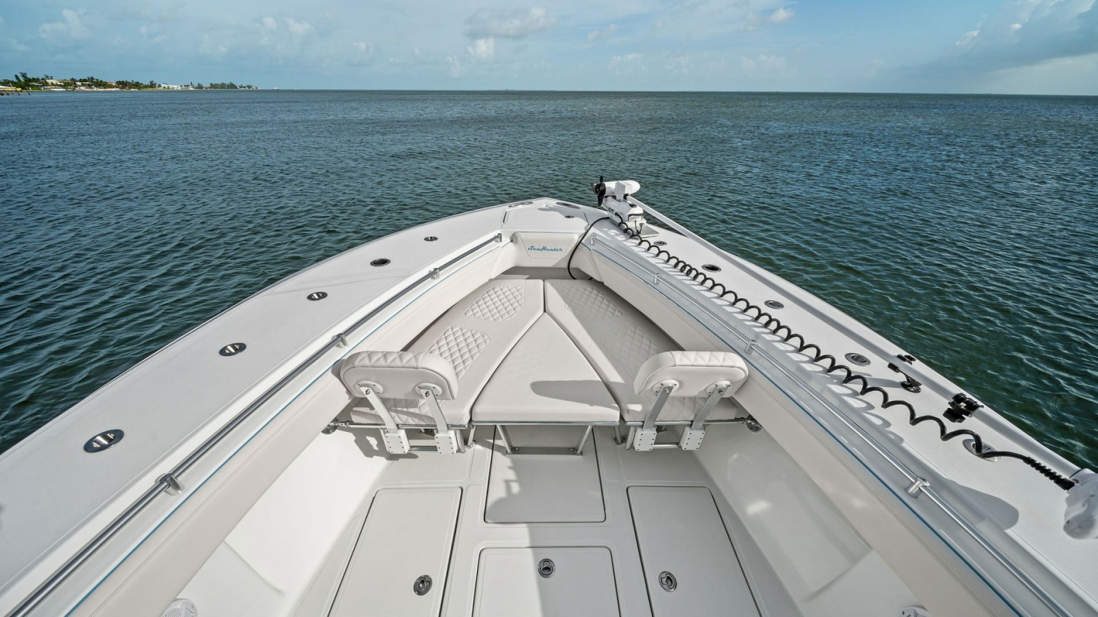 Spacious Bow with Seating