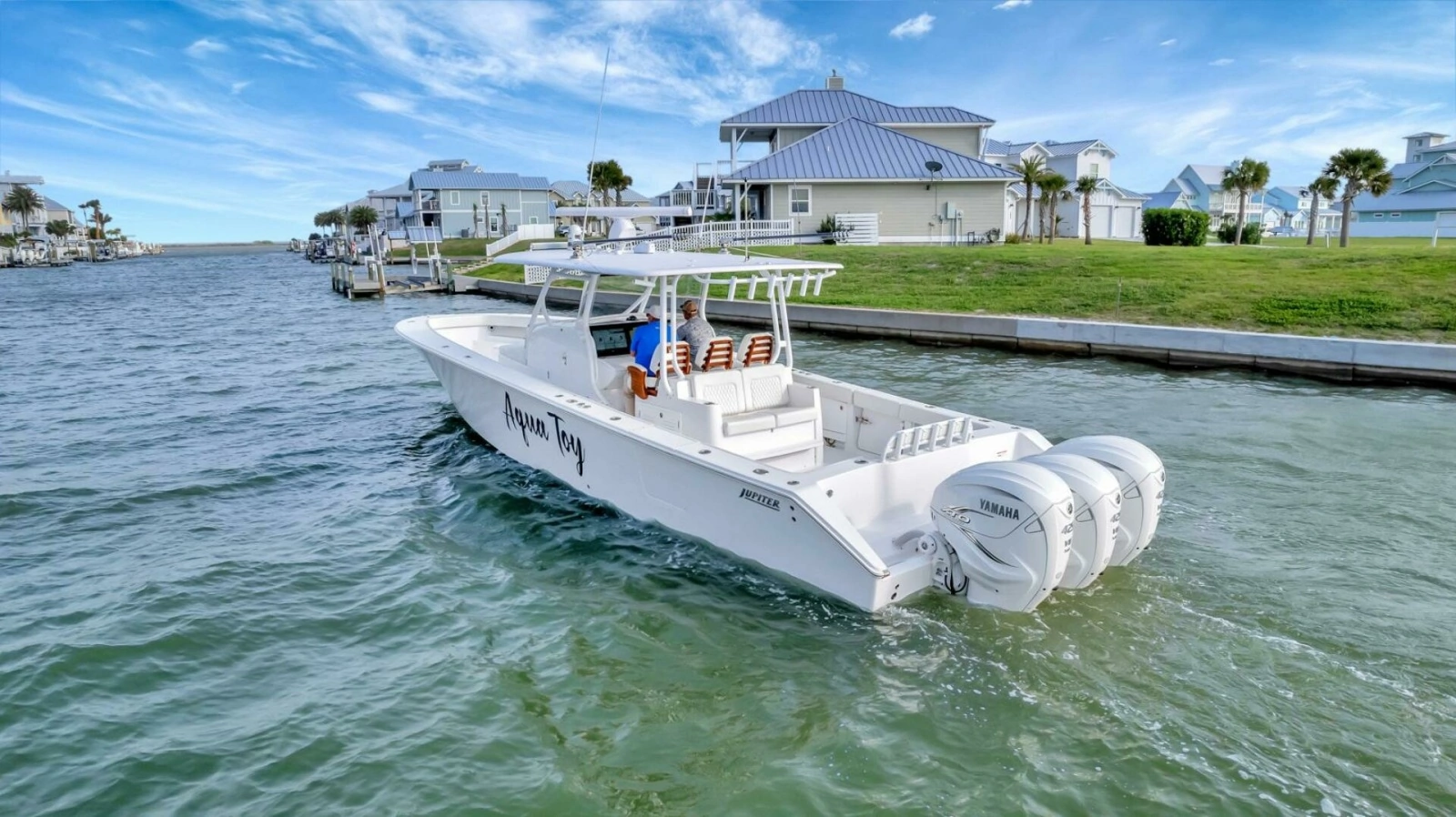 2023 Jupiter 43 Center Console 