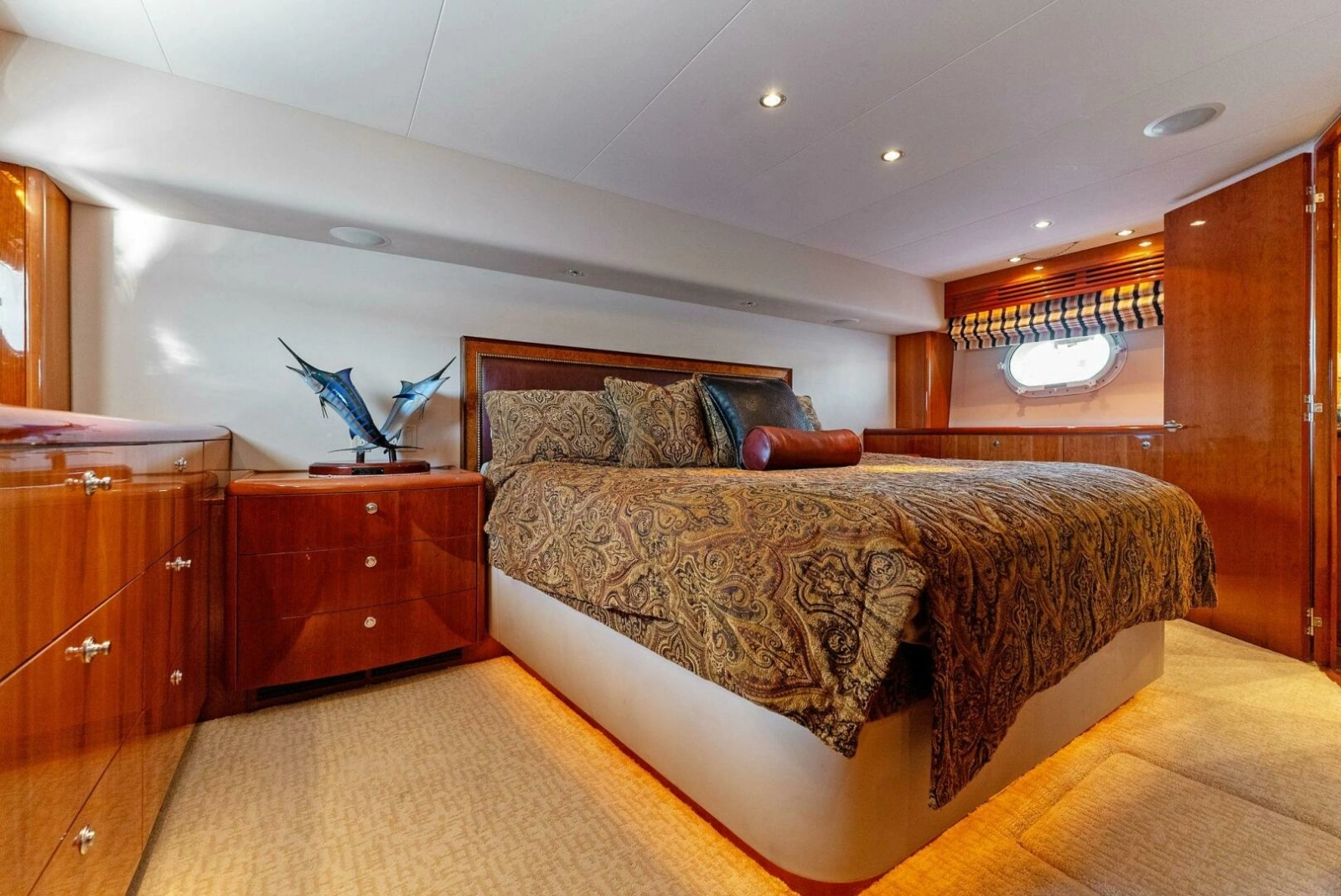 2007 Hatteras 64C - CHUPACBRA