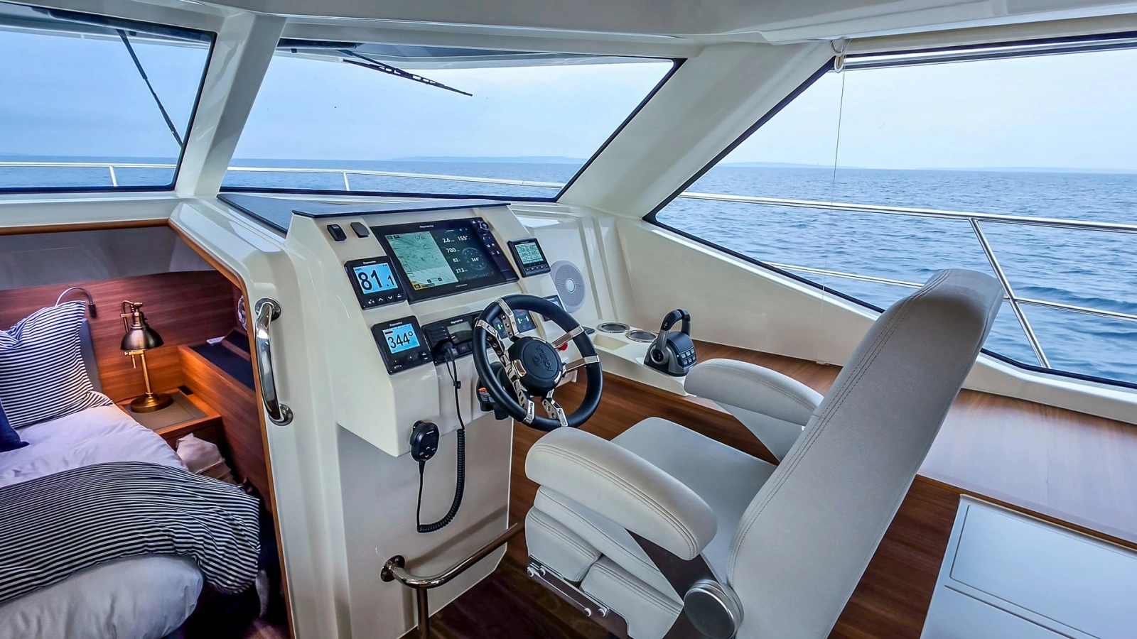 2023 Aquila 44 Catamaran- DOC-N-PILOT