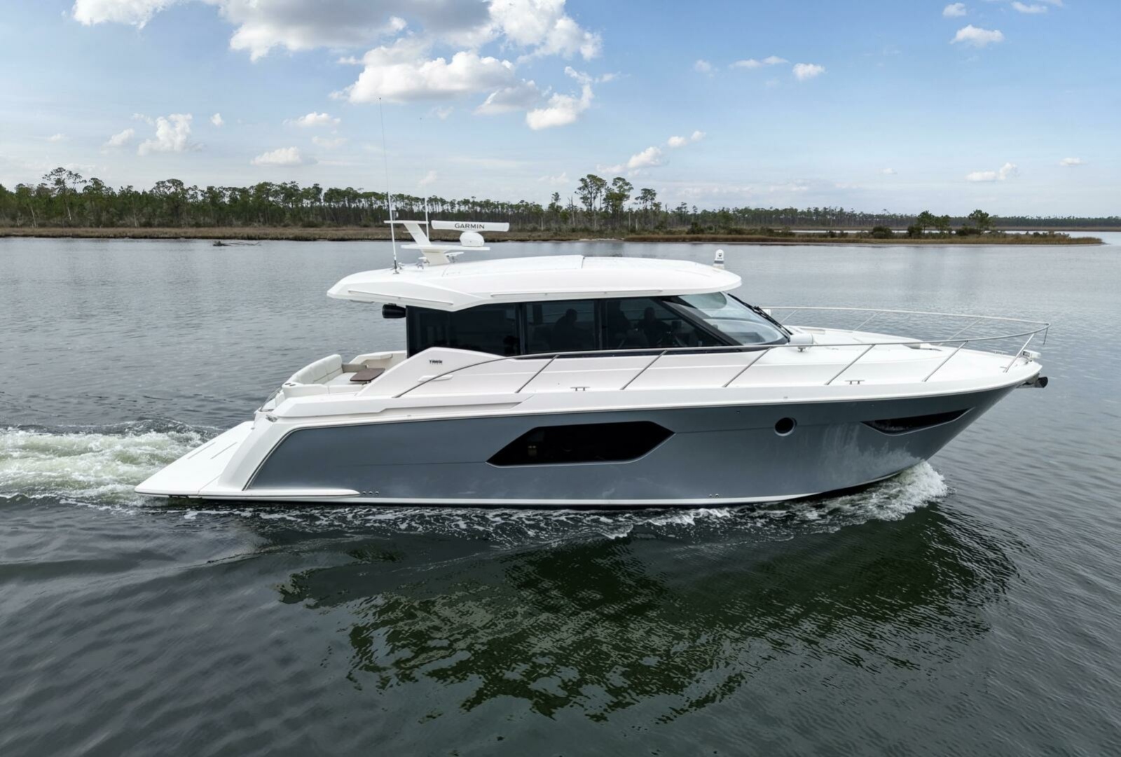 49' 2019 Tiara Yachts C49 Coupe