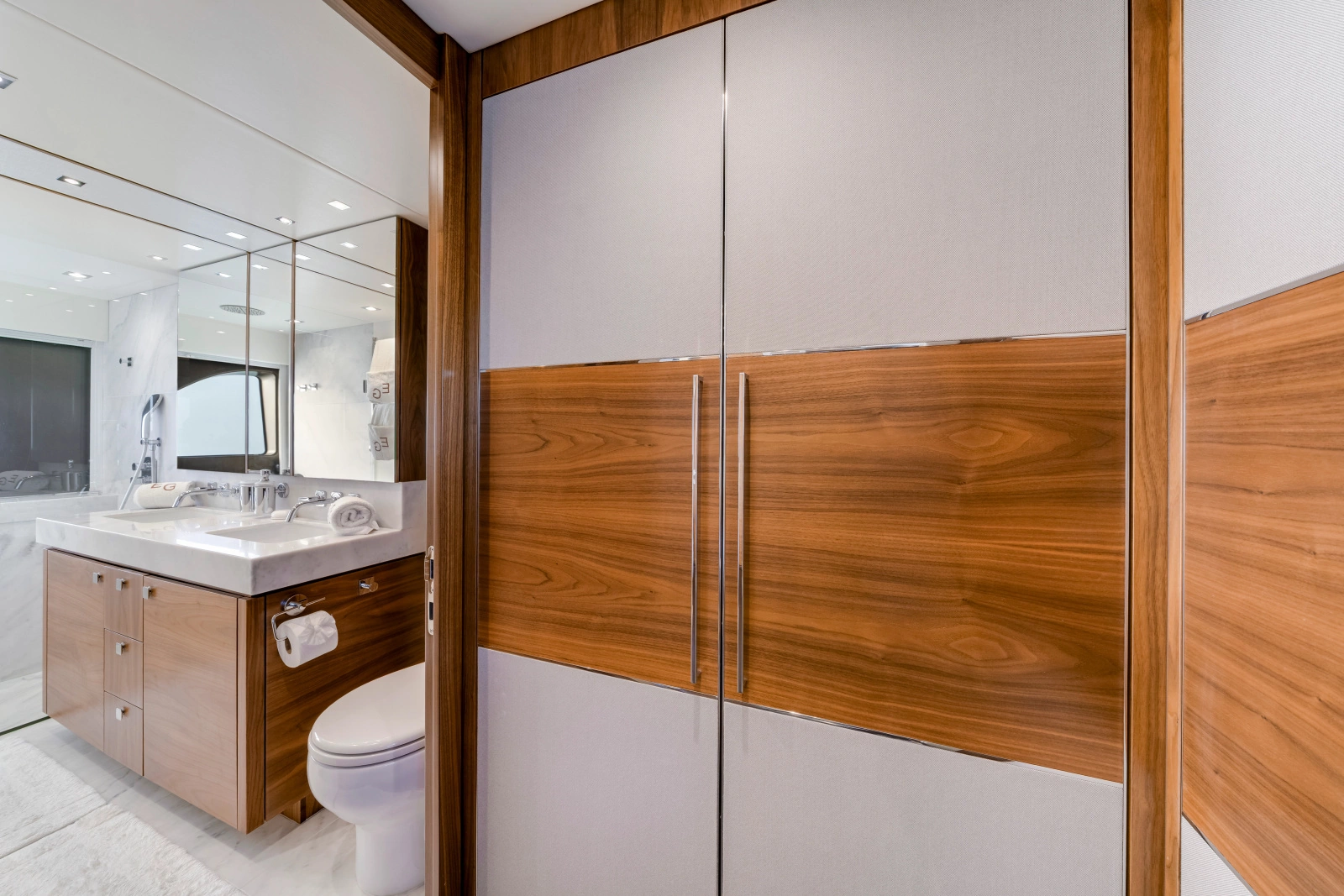 2020 Sunseeker 76 Yacht