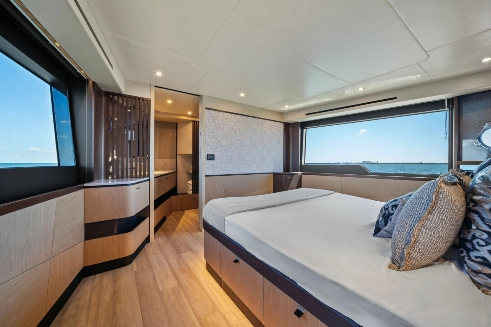 New 2027 56 Absolute Fly 56ft Absolute Yacht For Sale