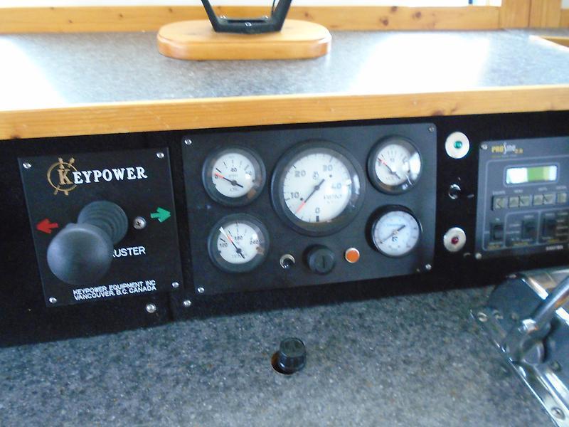 Gauges, stern thruster controller.JPG