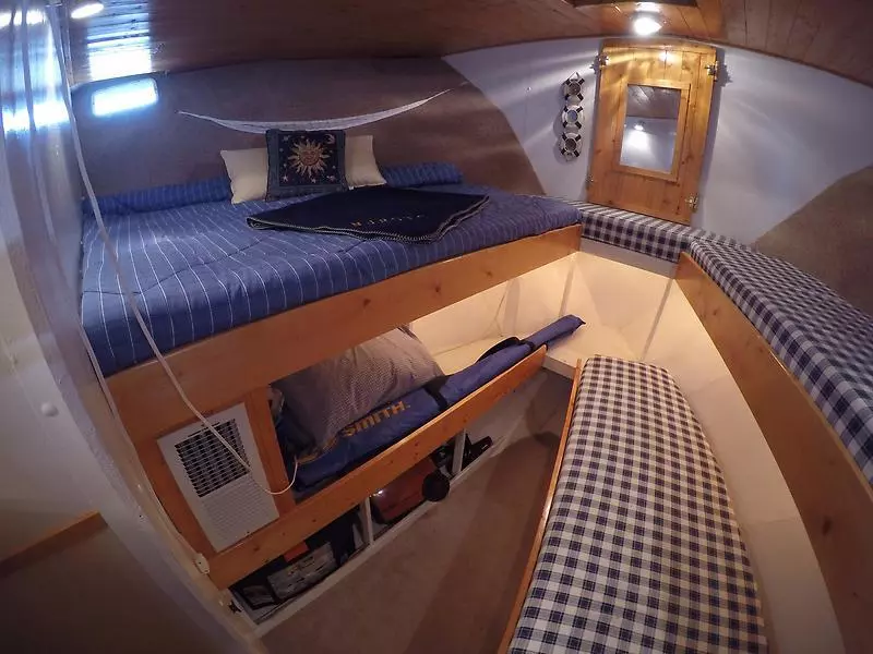 Forward V Berth.jpg