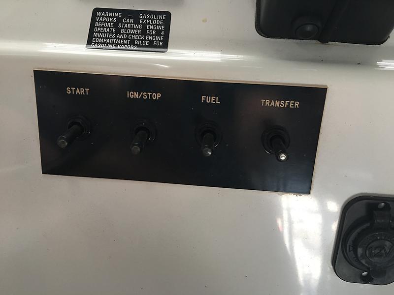 Tollycraft 39 sport helm controls 1.JPG