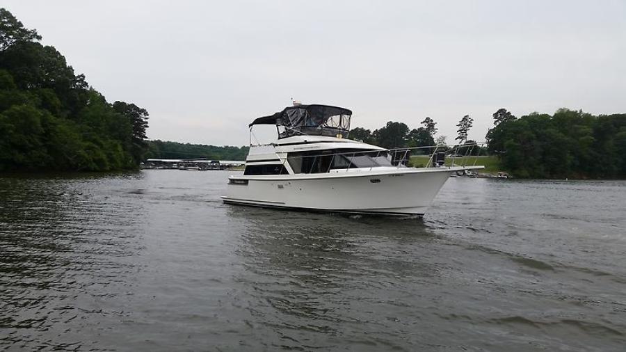 Tollycraft 39 sport starboard profile 4.jpg