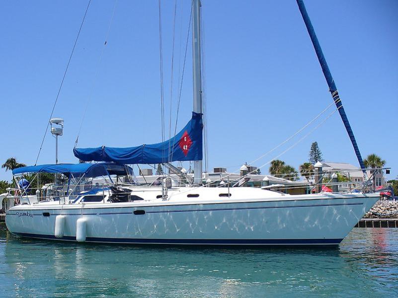 2001 Catalina 42 Samba Starboard Side at Dock.jpg