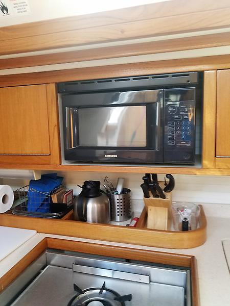 2001 Catalina 42 Samba Microwave and counter storage 063017.jpg