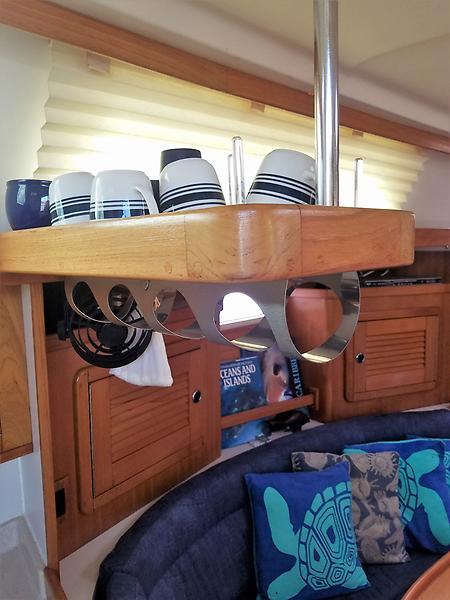 2001 Catalina 42 Samba Over Counter Cup Storage 063017.jpg