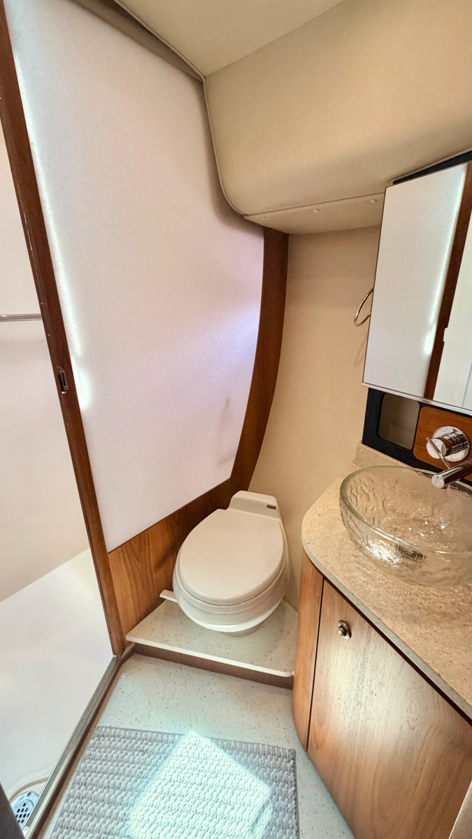 2009 Tiara Yachts 4300 Sovran