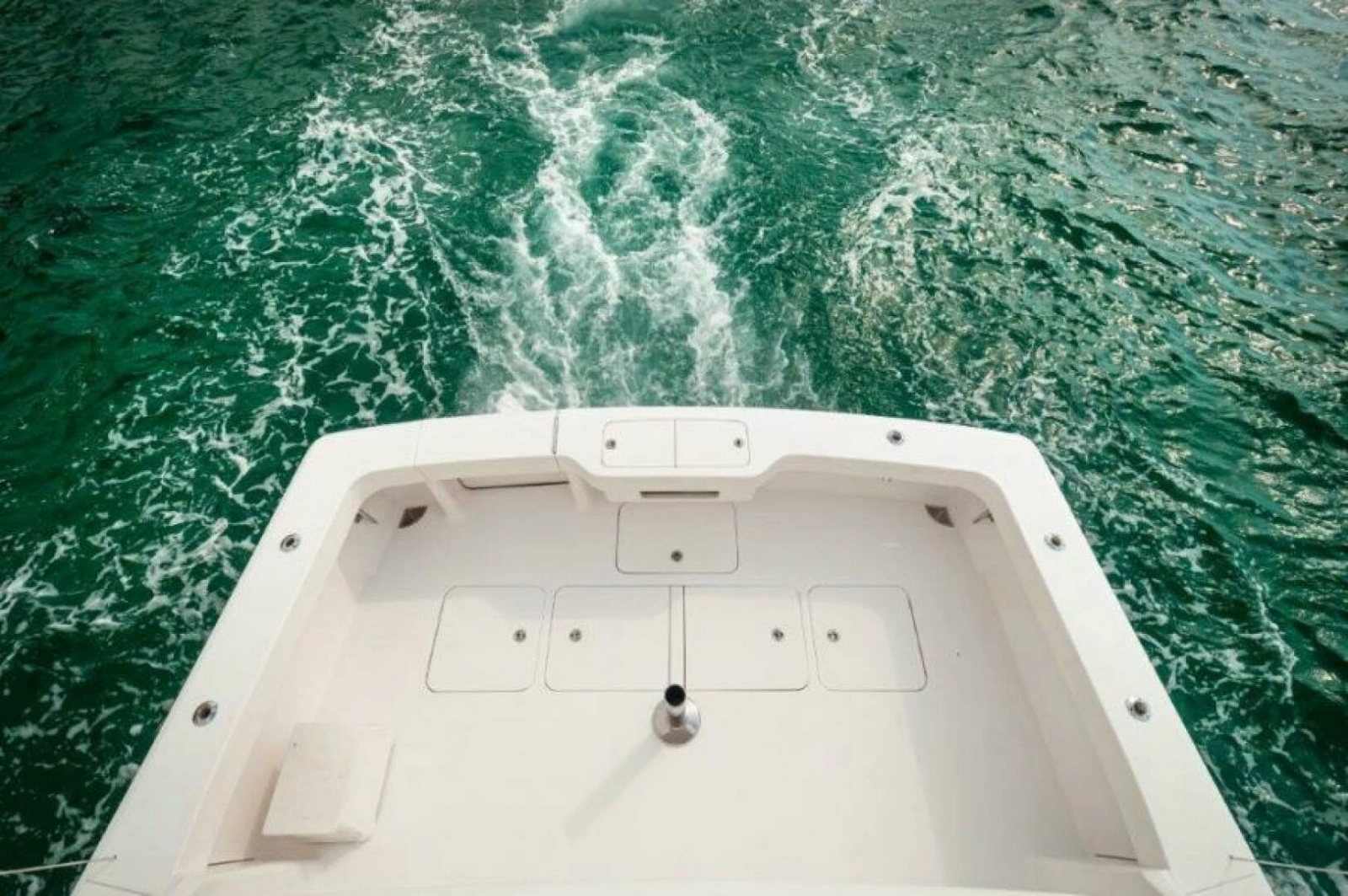 2006 45 Viking Convertible Cockpit (1)