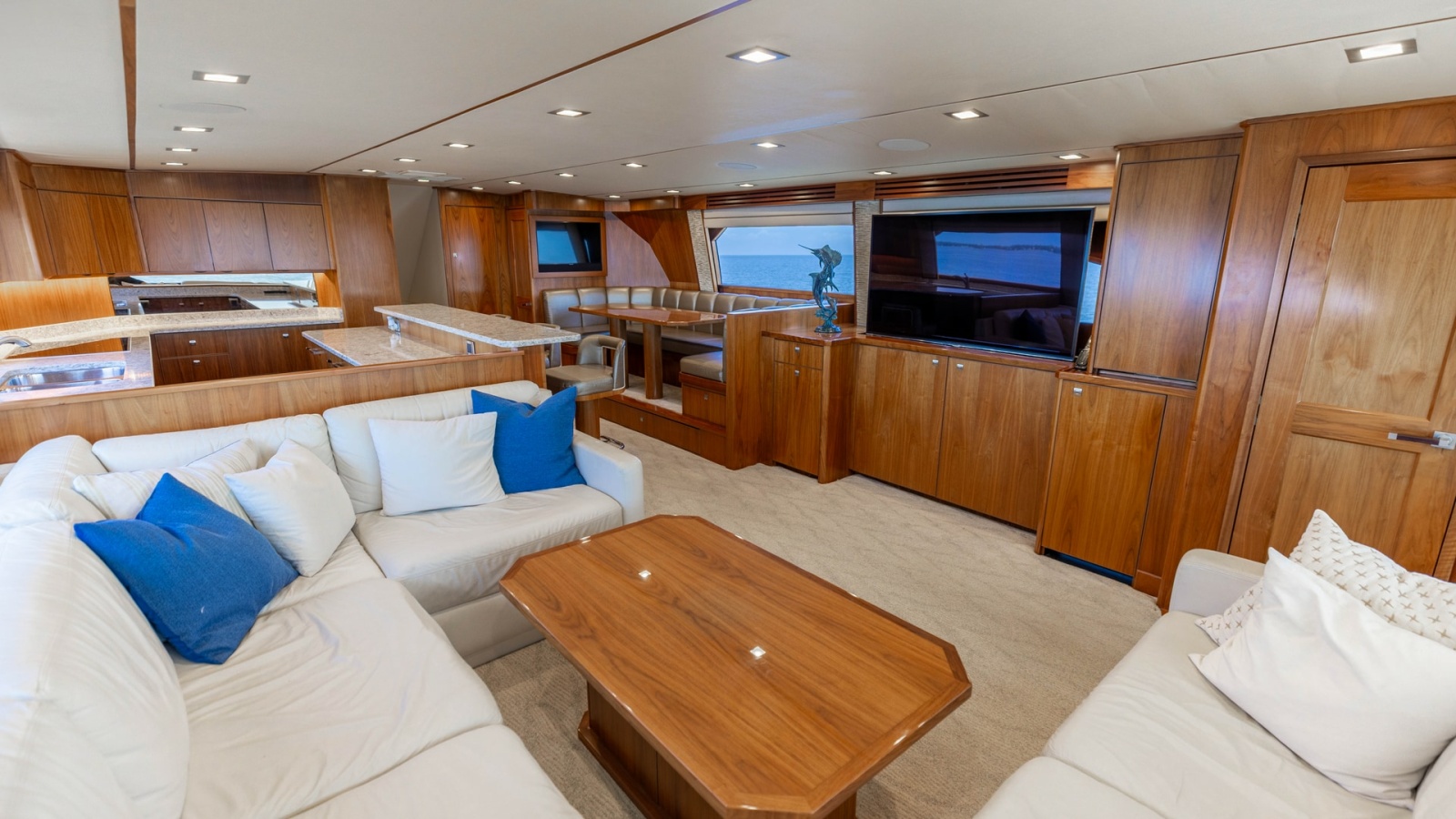 80' 2016 Viking 80 Convertible