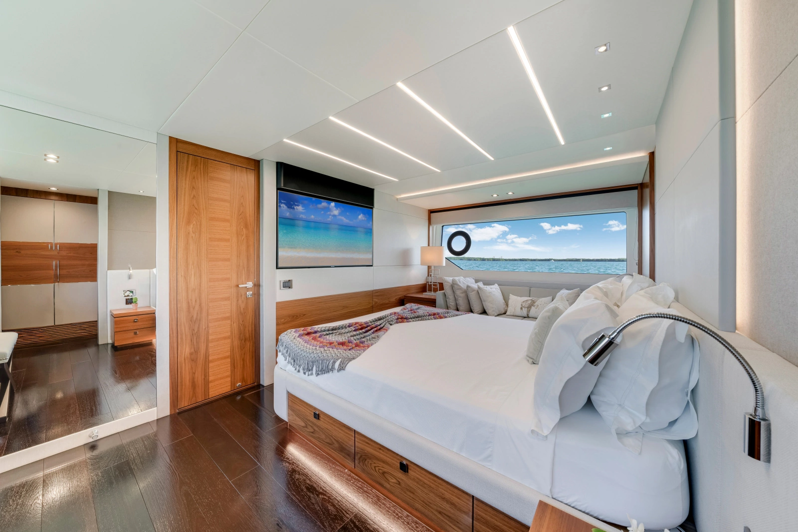 2020 Sunseeker 76 Yacht