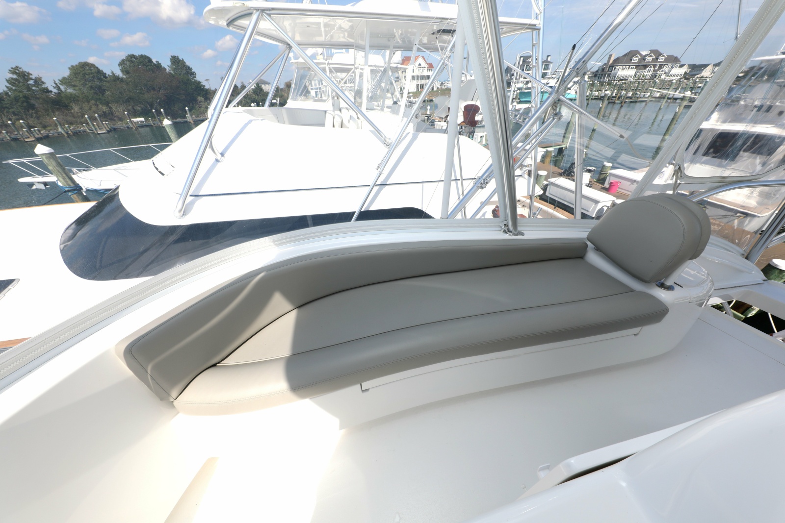 2023 Viking 54 Convertible