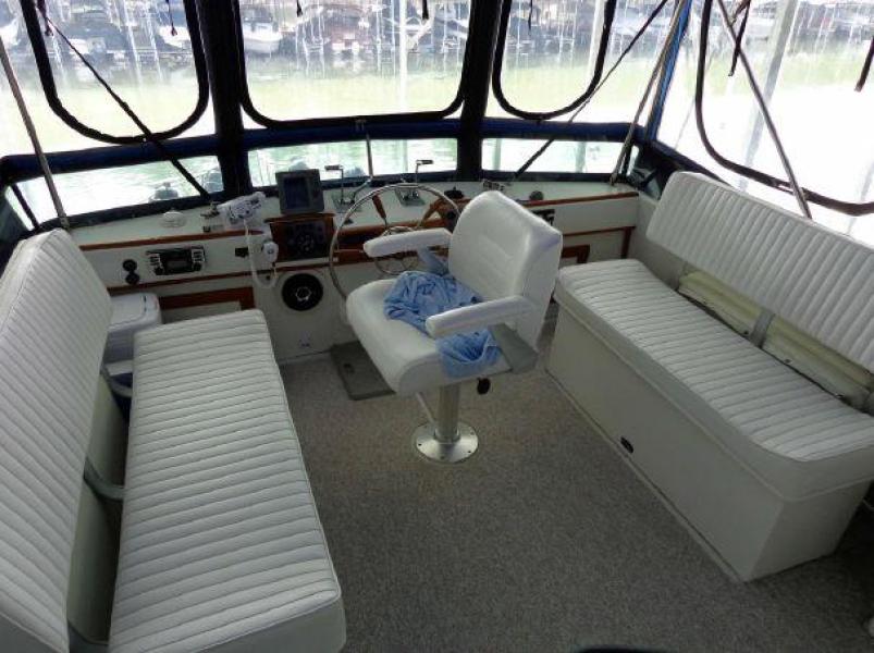NautiJolly flybridge.JPG