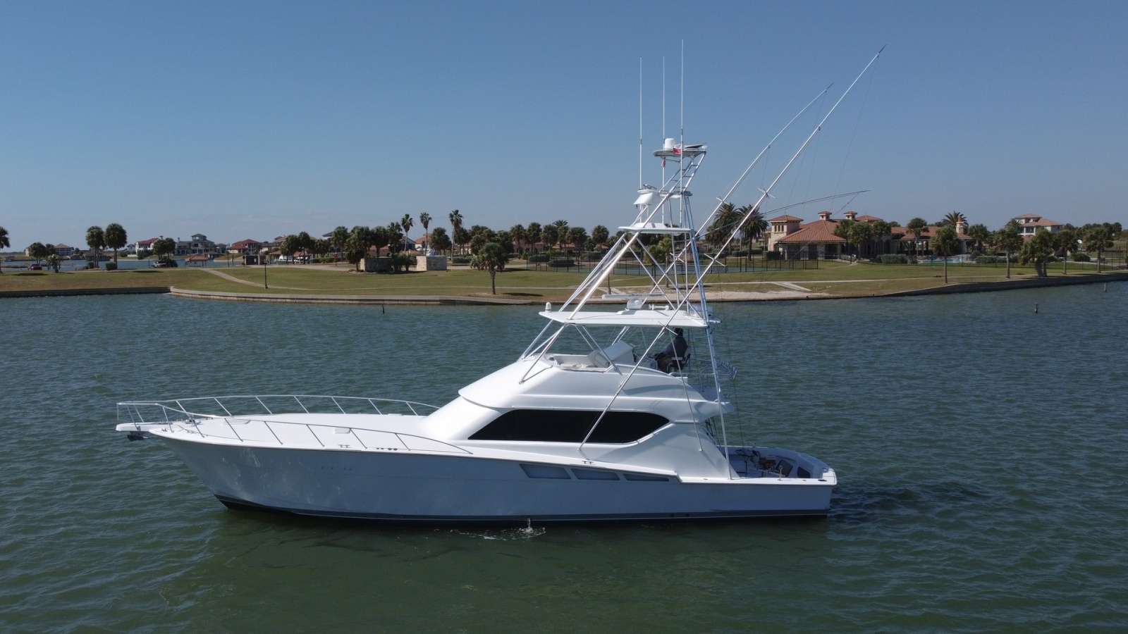 Side Profile of Hatteras 60 Convertible
