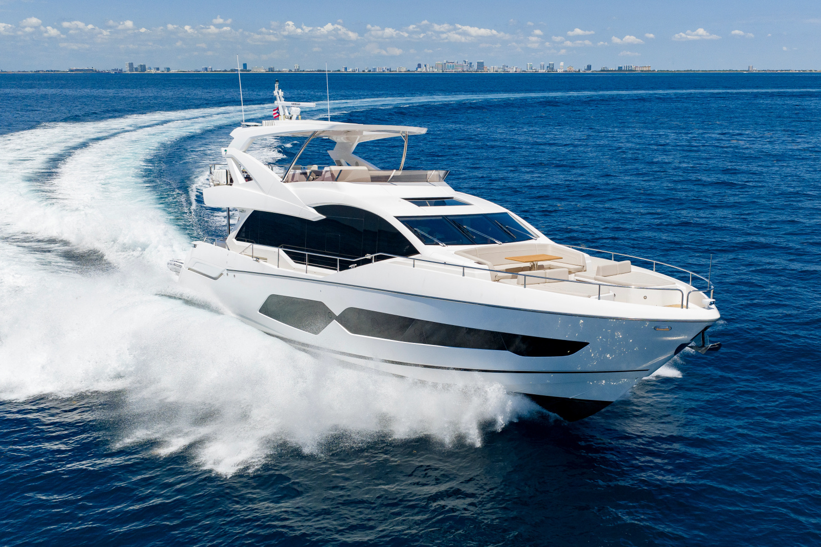 2020 Sunseeker 76 Yacht
