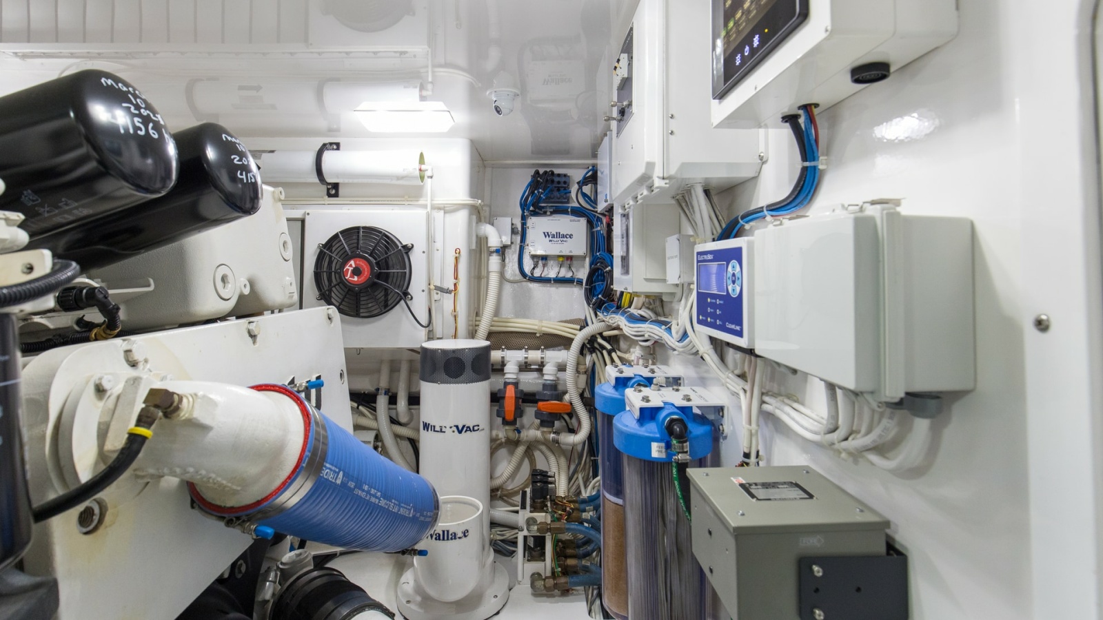 2017 72 Viking Enclosed Bridge Share-E Bridge Engine Room (7)