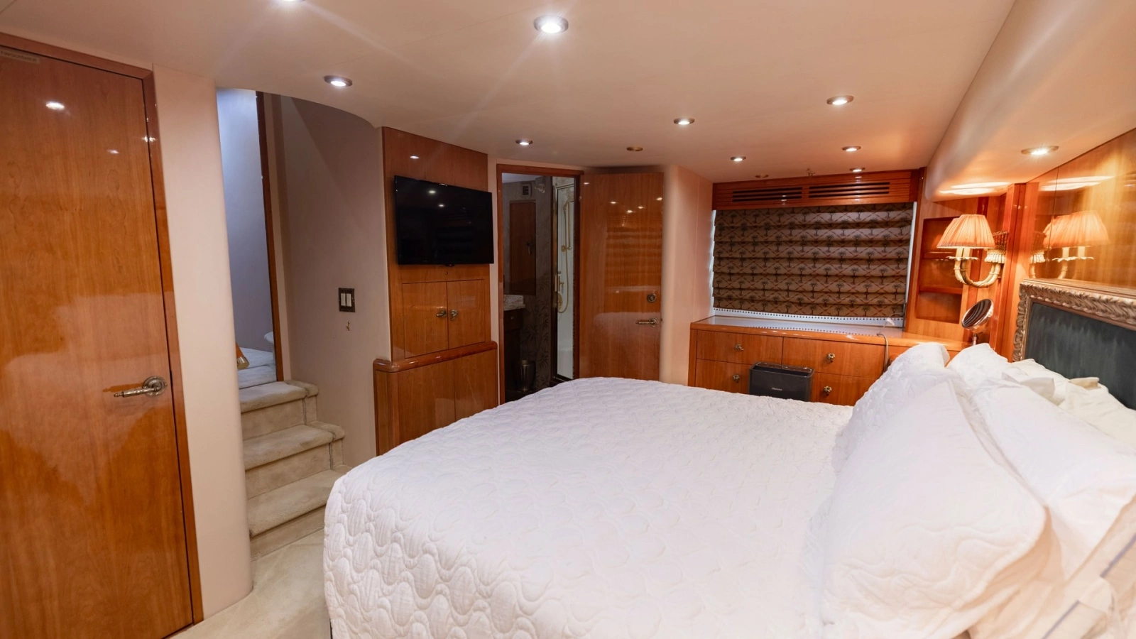2007 Hatteras 68 Convertible- KEMOSABE- Master Stateroom