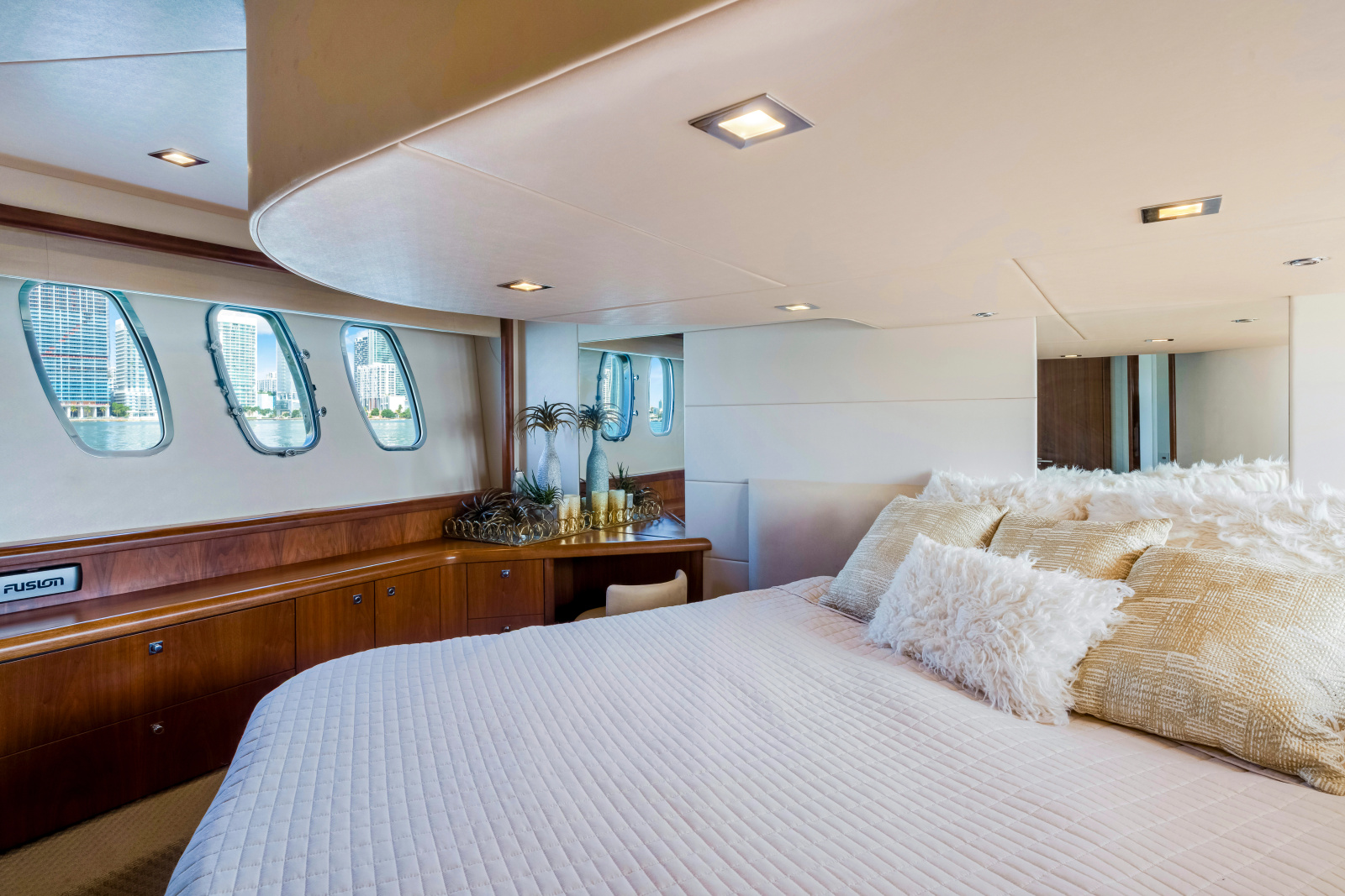 2011 Sunseeker Manhattan 52