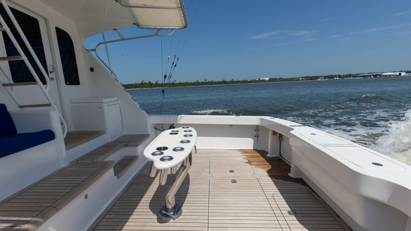 2005 61 Viking Enclosed Bridge Kelkat Rear Deck (12)