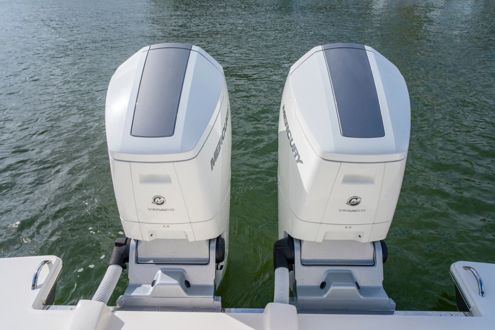 2024 Tiara Yachts 43 LS